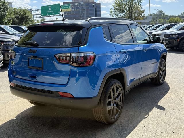 Used 2026 Jeep Compass Limited w/ Sun, Sound & Navigation Group AWD/4WD image 3