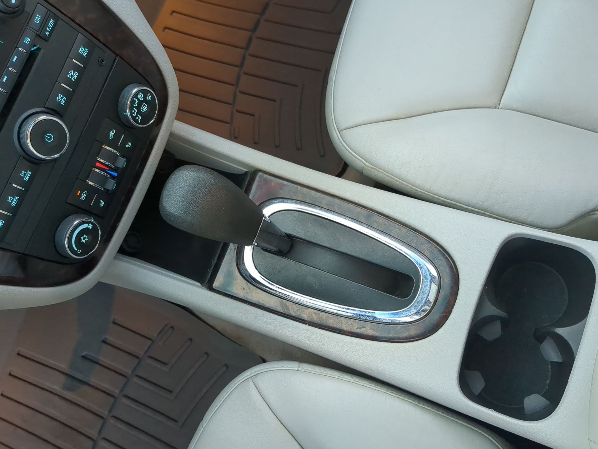 Used 2016 Chevrolet Impala LTZ FWD image 16