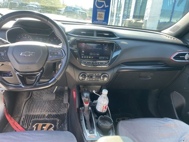 Used 2021 Chevrolet TrailBlazer RS w/ Sun and Liftgate Package image 11