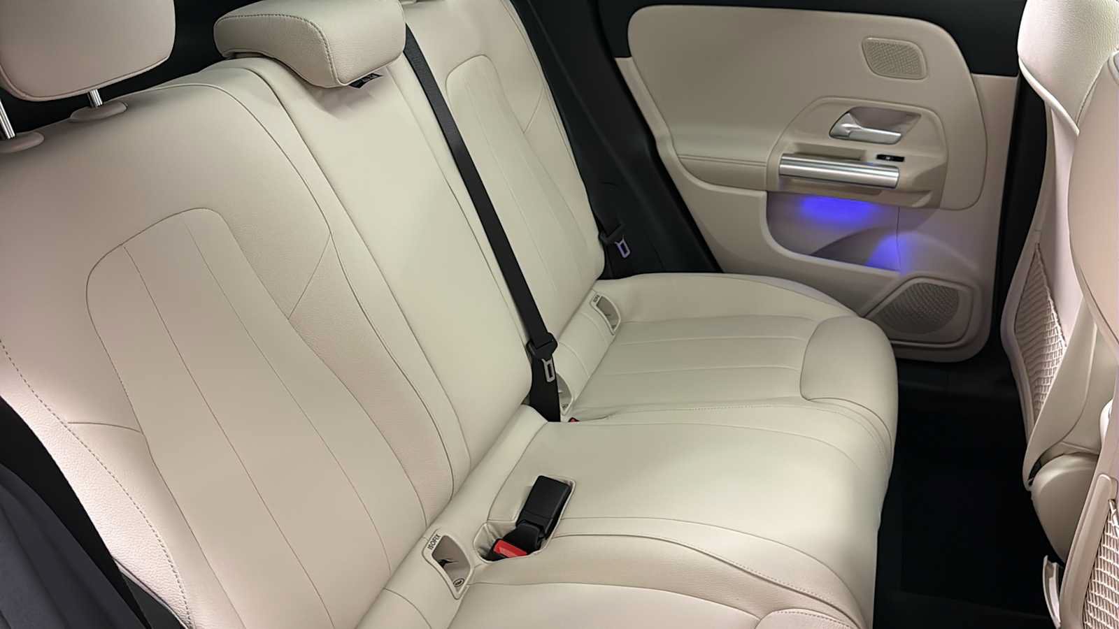 New 2026 Mercedes-Benz GLA 250 4MATIC image 34