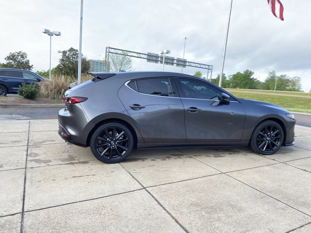 Used 2021 MAZDA MAZDA3 Hatchback w/Premium Plus Pkg image 12