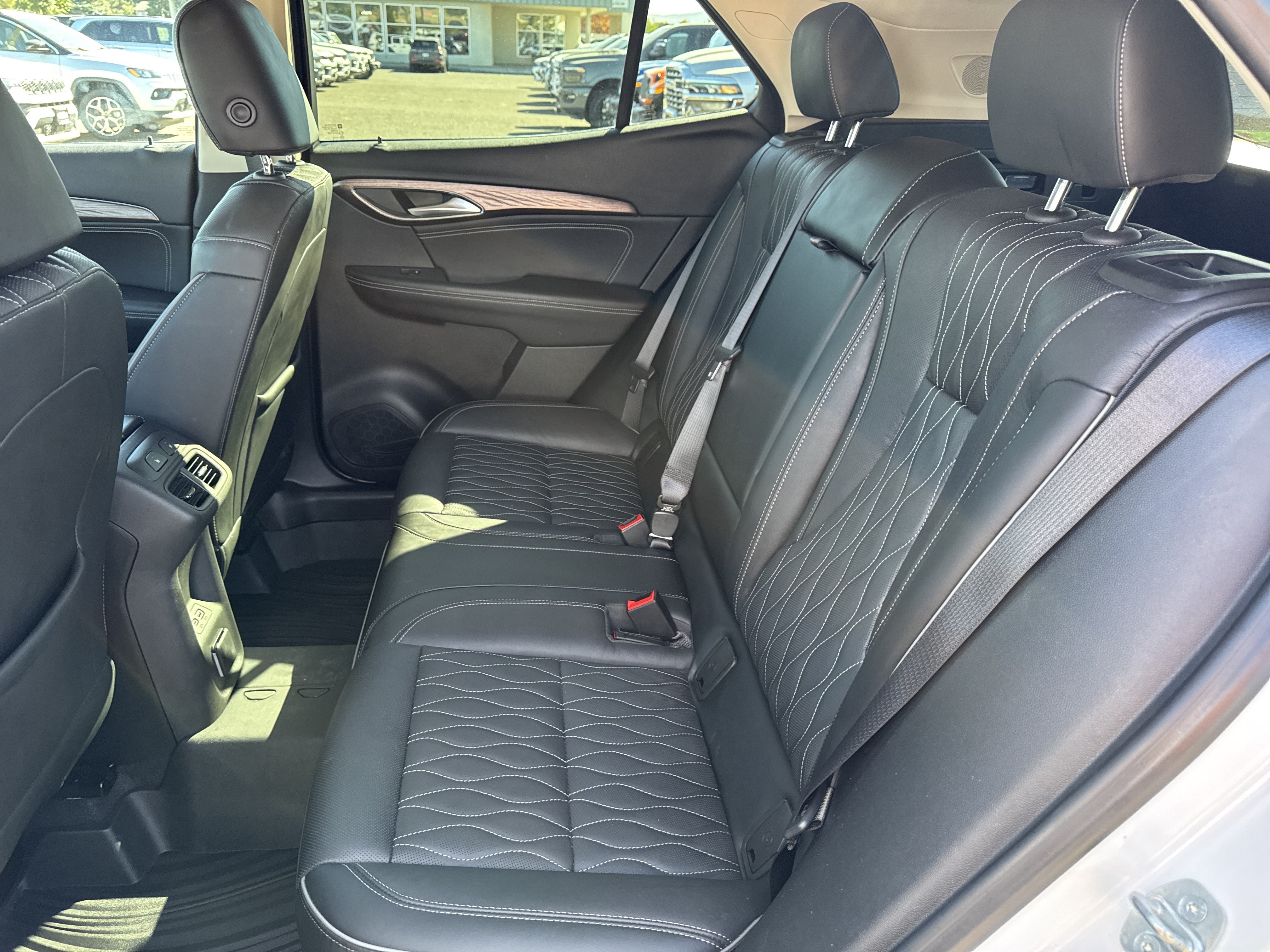 Used 2021 Buick Envision Avenir w/ Technology Package II AWD/4WD image 25