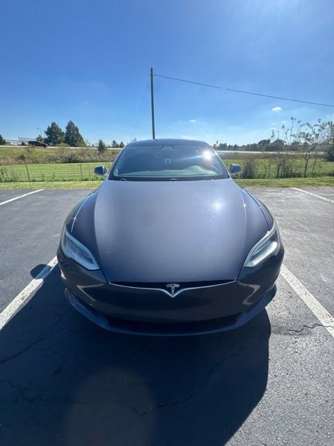 Used 2017 Tesla Model S 60 RWD image 2
