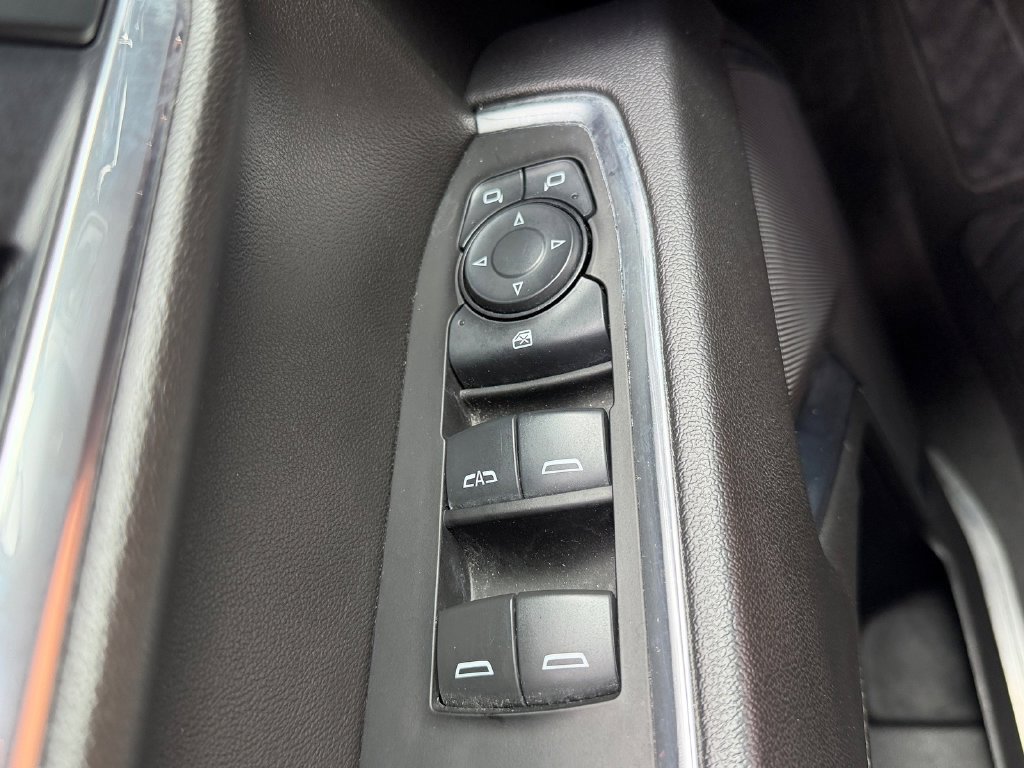 Used 2025 Chevrolet Silverado 1500 LT RWD image 29
