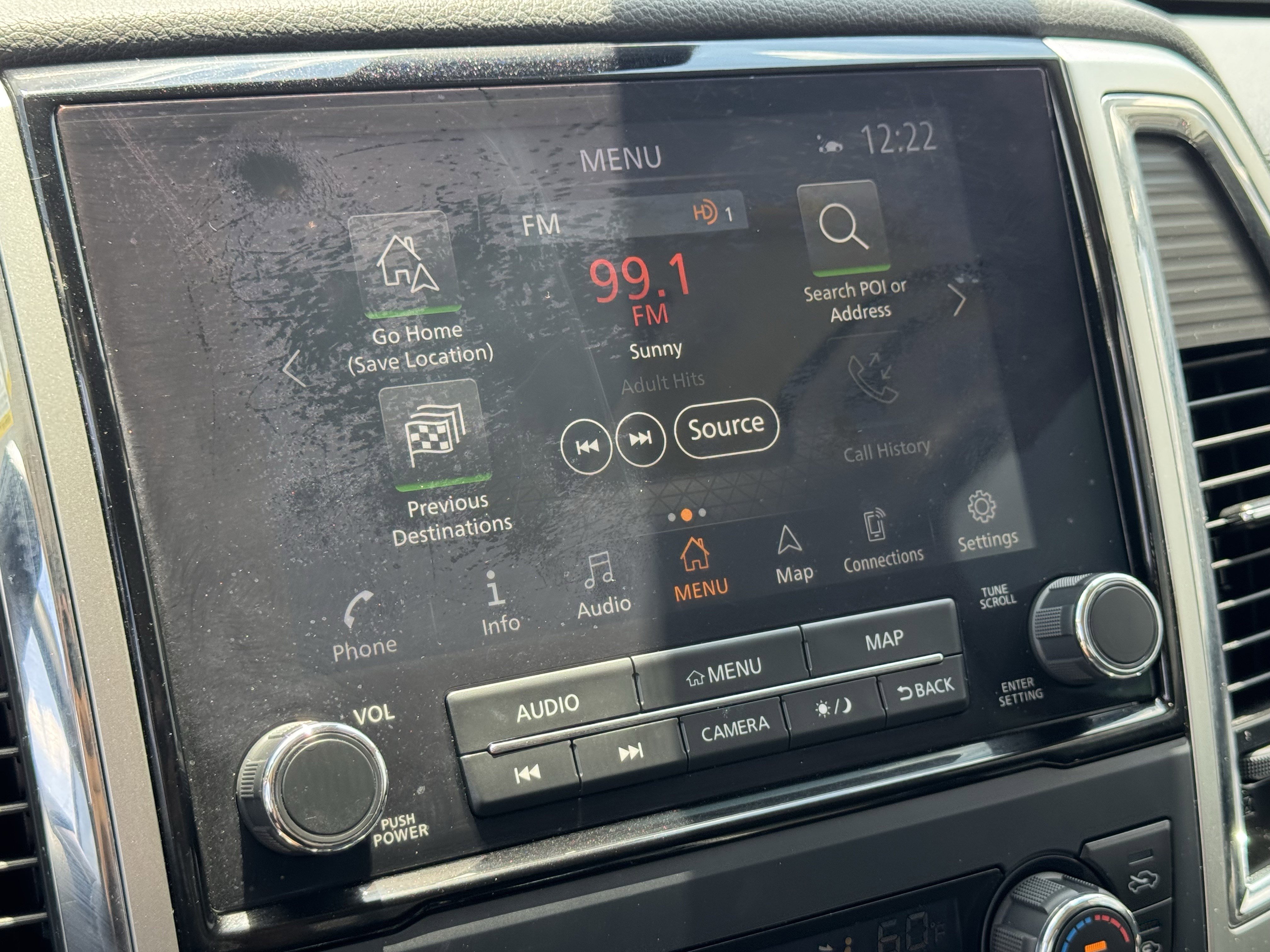 Used 2020 Nissan Titan SL w/ Moonroof Package AWD/4WD image 18