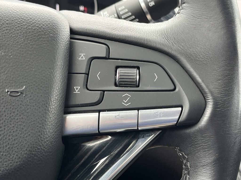 Certified 2024 Cadillac XT6 Premium Luxury image 32