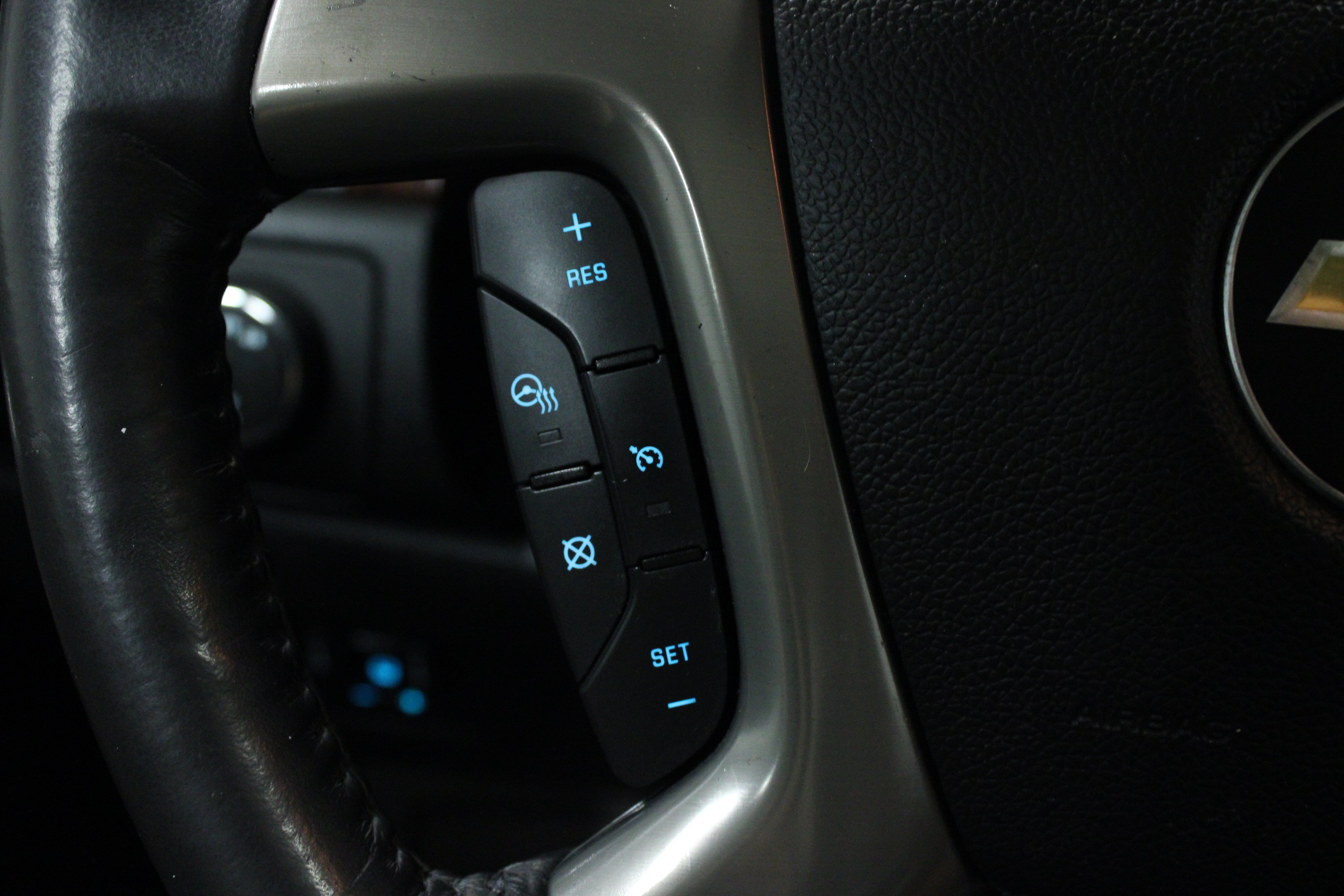Used 2012 Chevrolet Tahoe LTZ AWD/4WD image 21