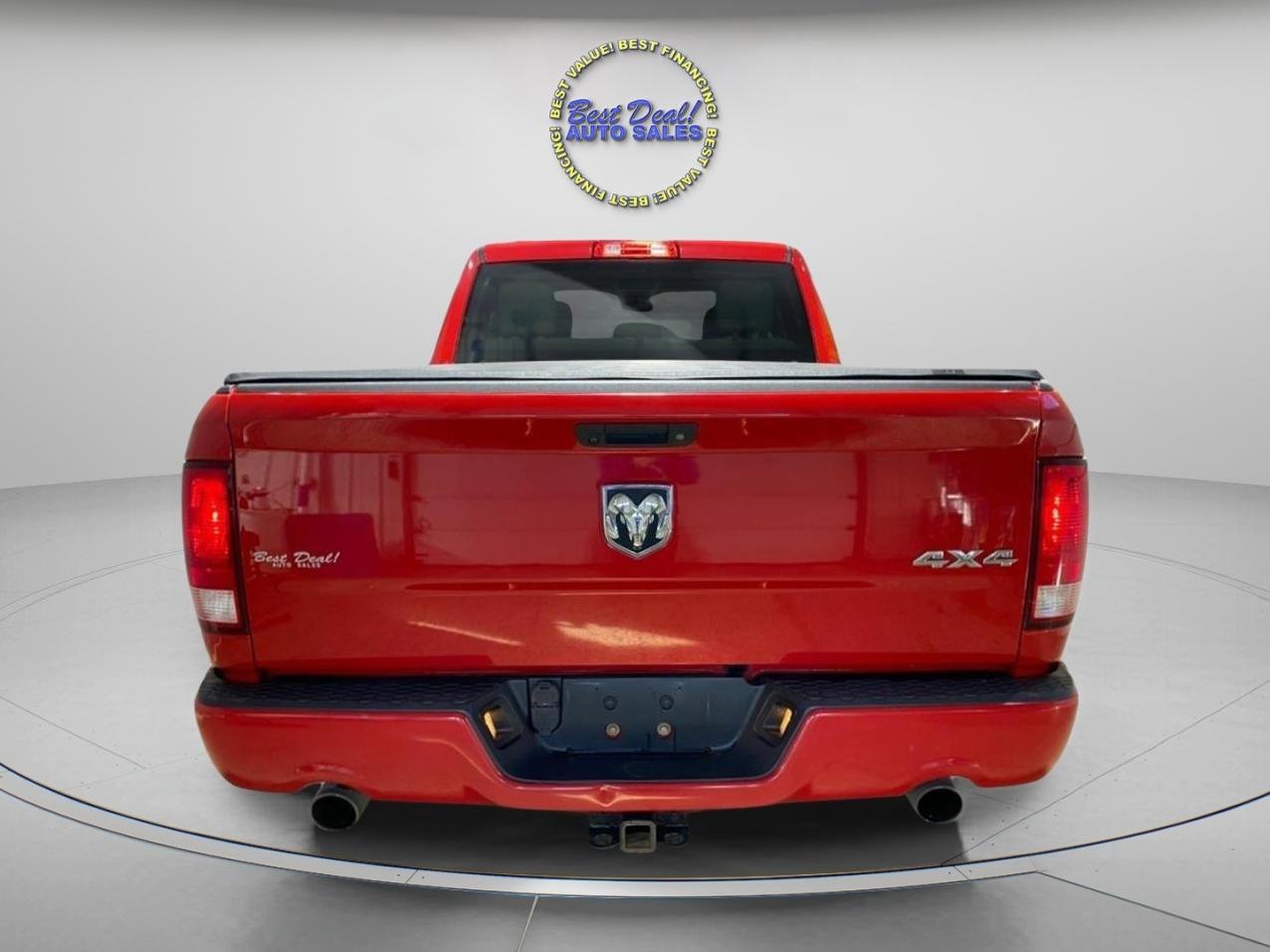 Used 2018 RAM 1500 Express w/ Express Value Package AWD/4WD image 3