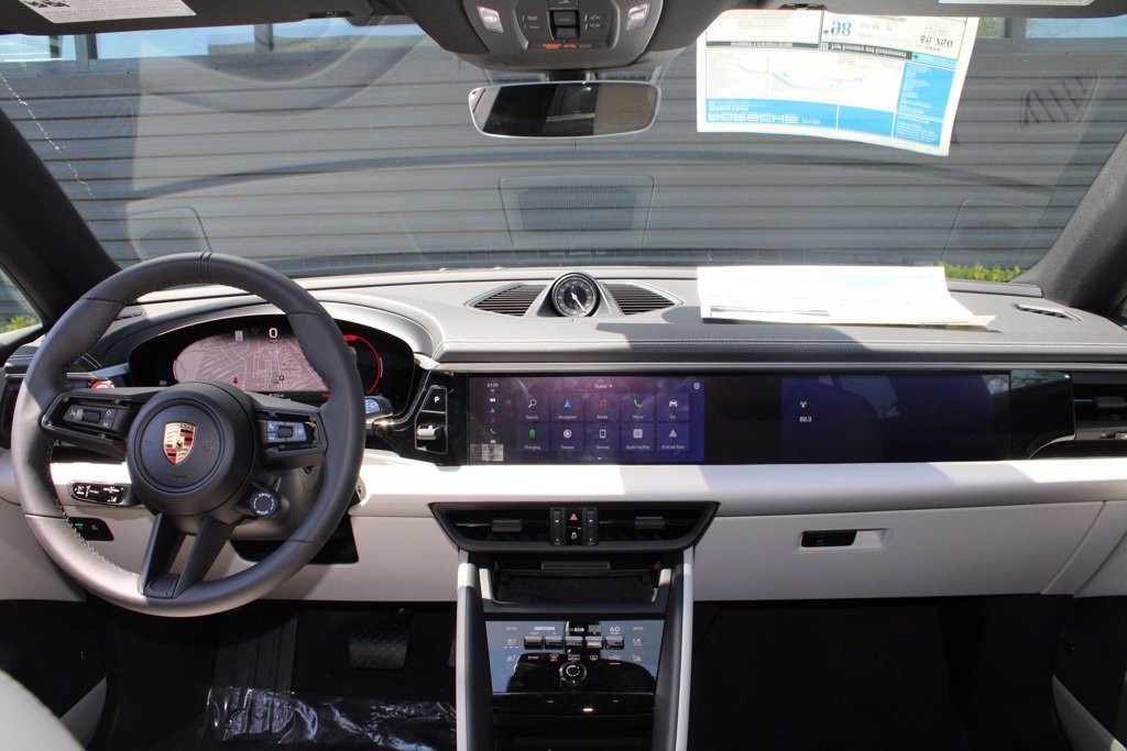 New 2024 Porsche Macan 4 Electric image 16