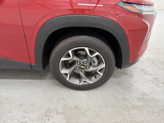 Certified 2026 Chevrolet Trax LT w/ Sunroof Package FWD image 15