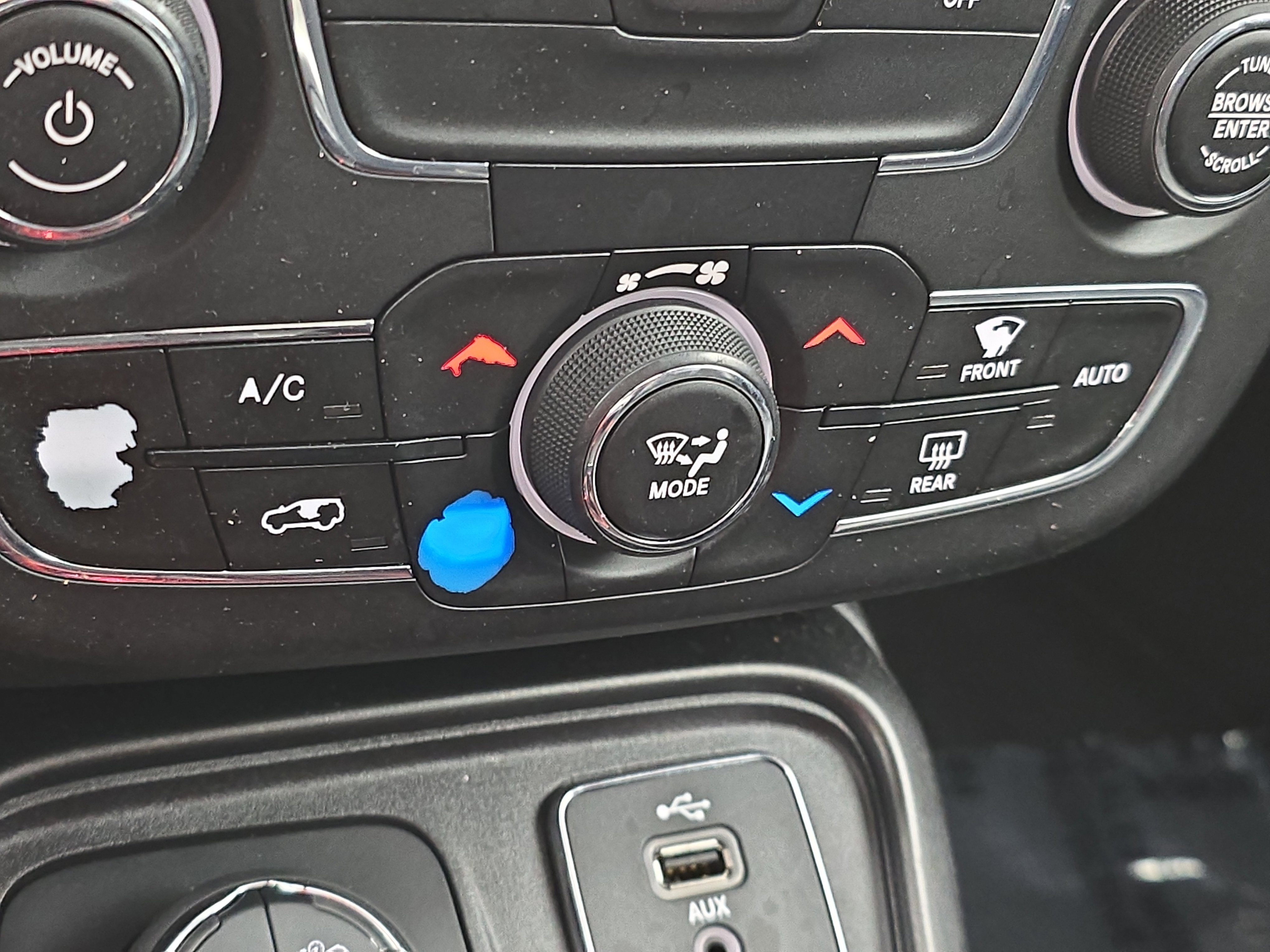 Used 2018 Jeep Compass Trailhawk w/ Cold Weather Group image 22