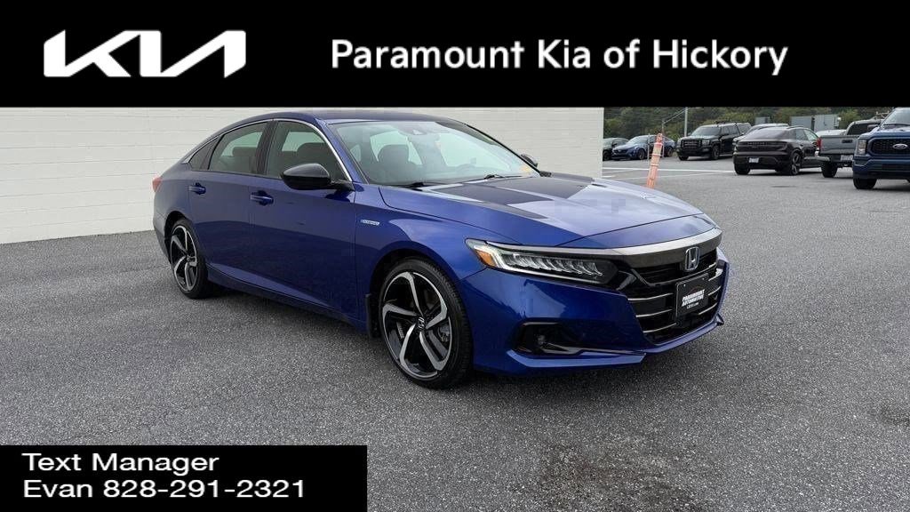 Used 2022 Honda Accord Sport image 2