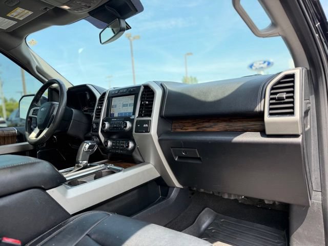 Used 2019 Ford F150 Lariat w/ Equipment Group 502A Luxury AWD/4WD image 19