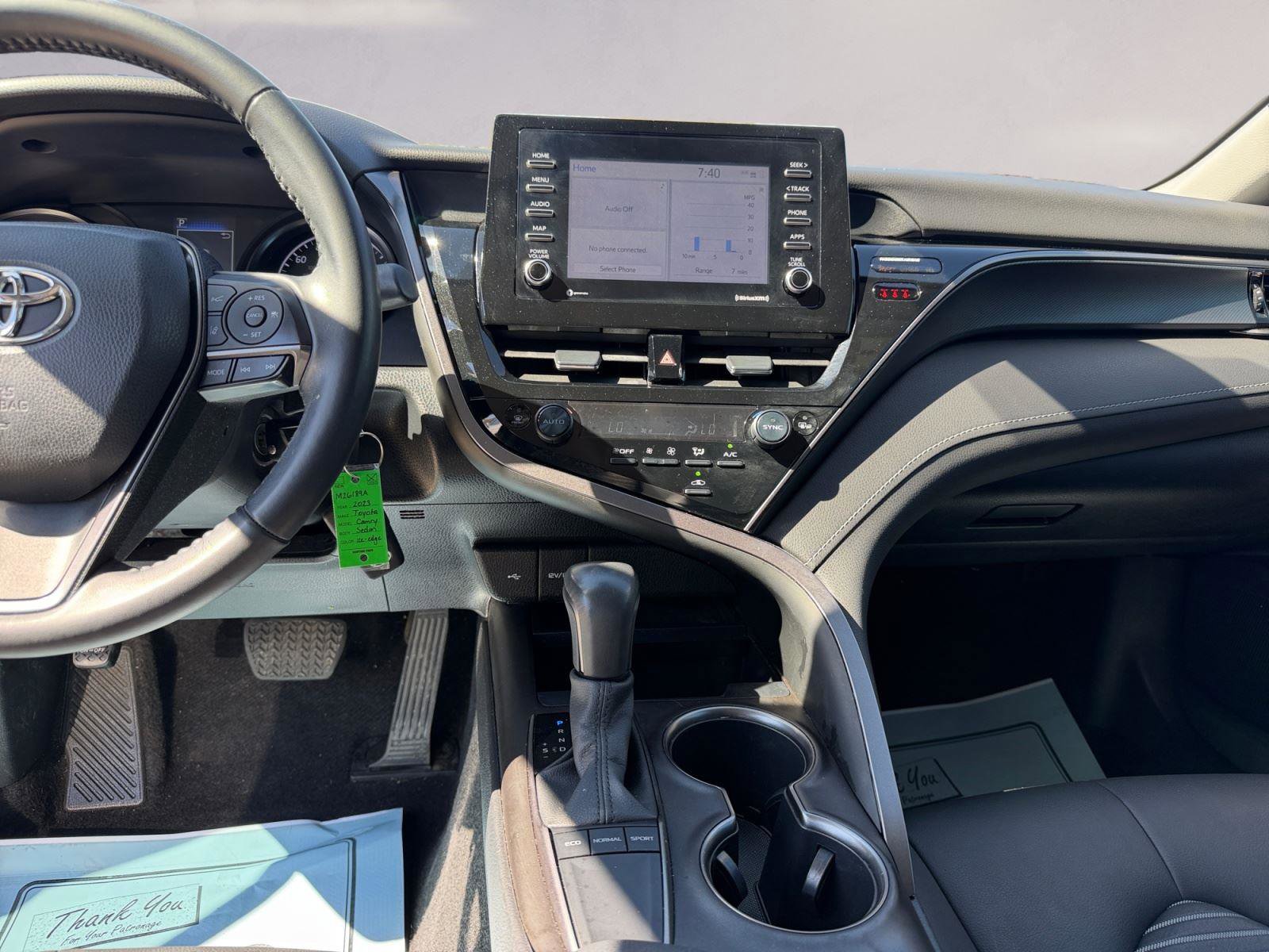 Used 2023 Toyota Camry SE image 11
