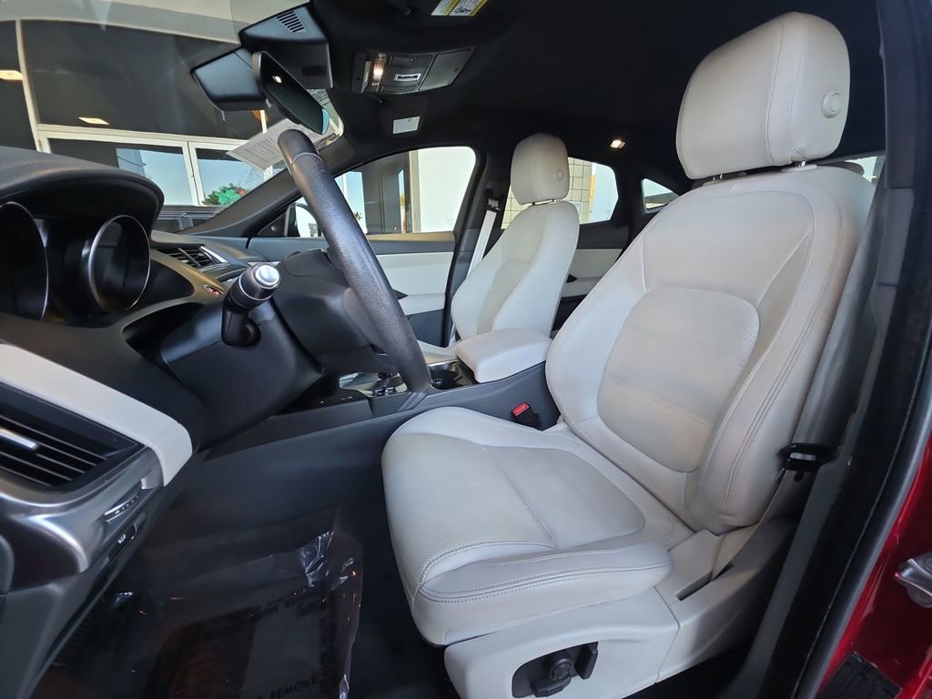 Used 2020 Jaguar E-PACE SE image 20