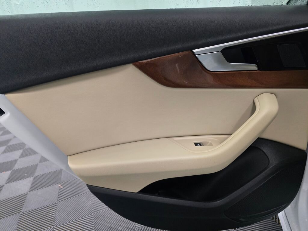 Used 2023 Audi A4 2.0T Premium w/ Convenience Package image 21