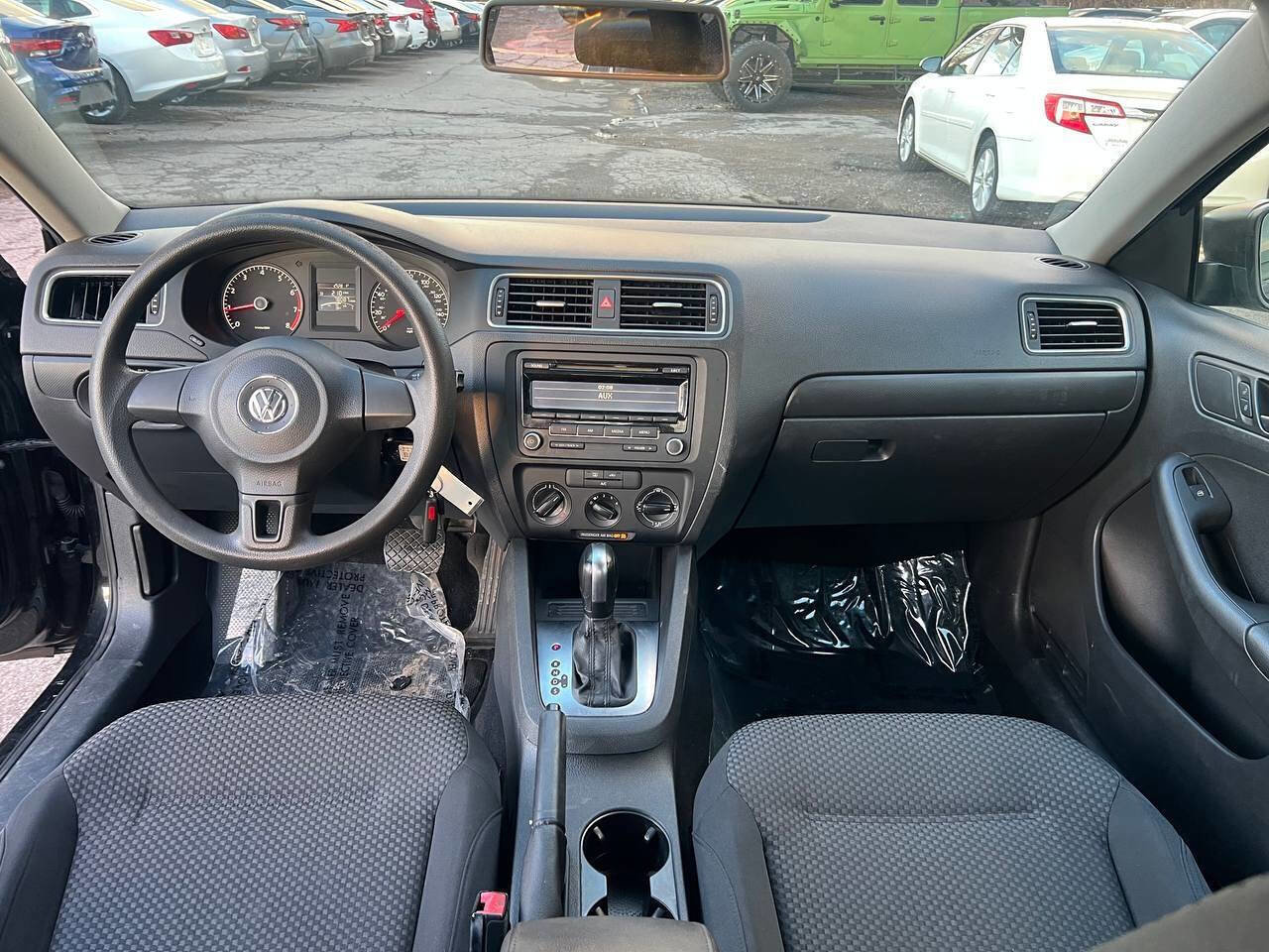 Used 2014 Volkswagen Jetta S image 24