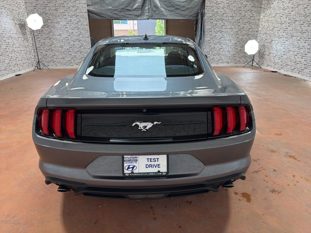 Used 2022 Ford Mustang Coupe RWD image 6