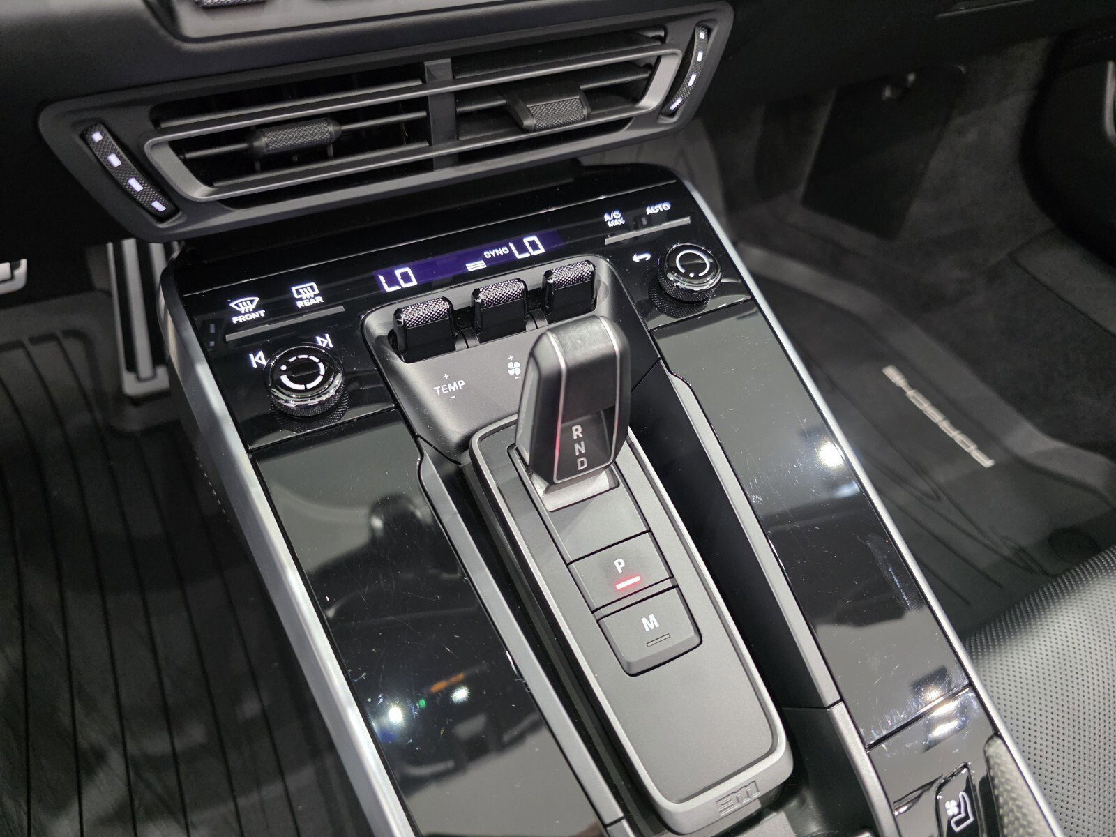 Used 2023 Porsche 911 Turbo S image 19