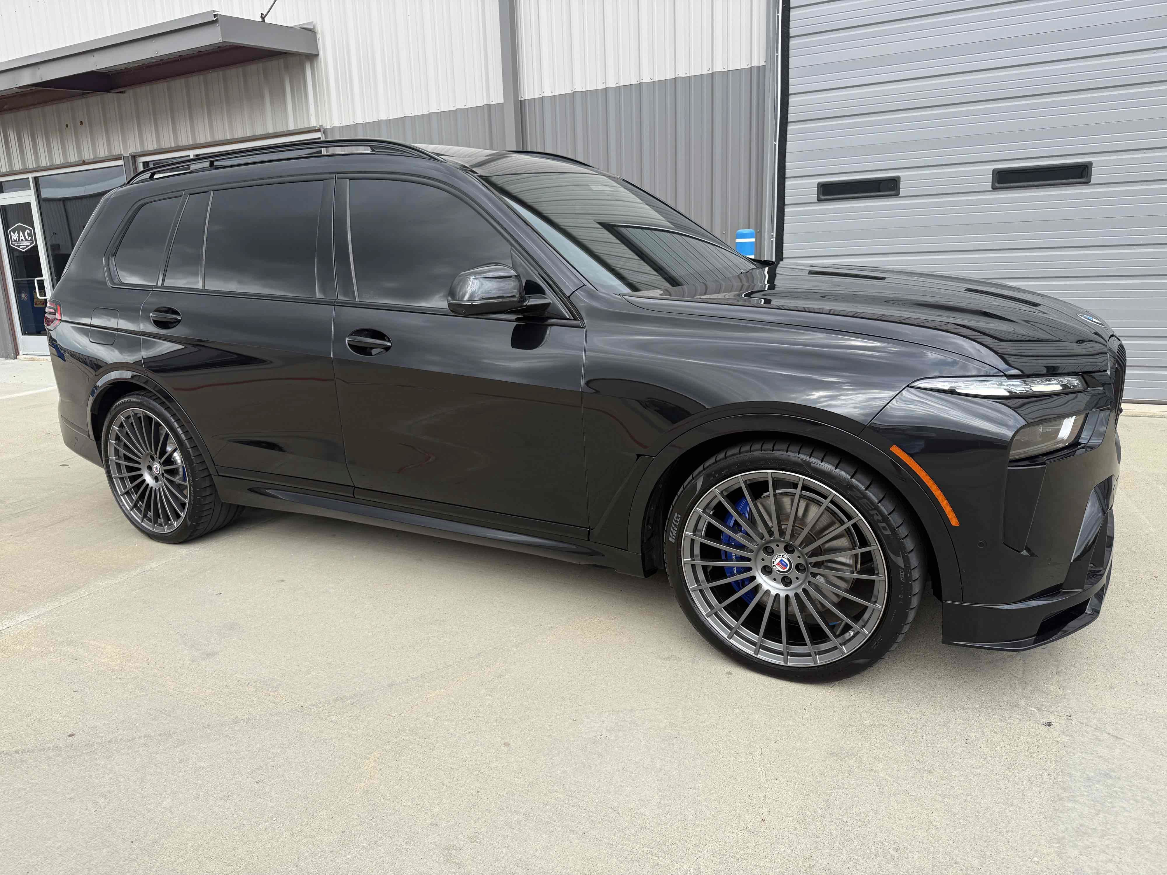 Used 2025 BMW ALPINA XB7 AWD/4WD image 4