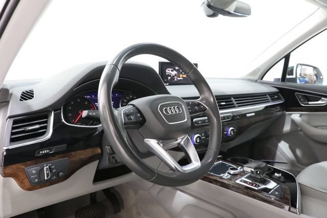 Used 2018 Audi Q7 3.0T Premium Plus w/ Premium Plus Package AWD/4WD image 16