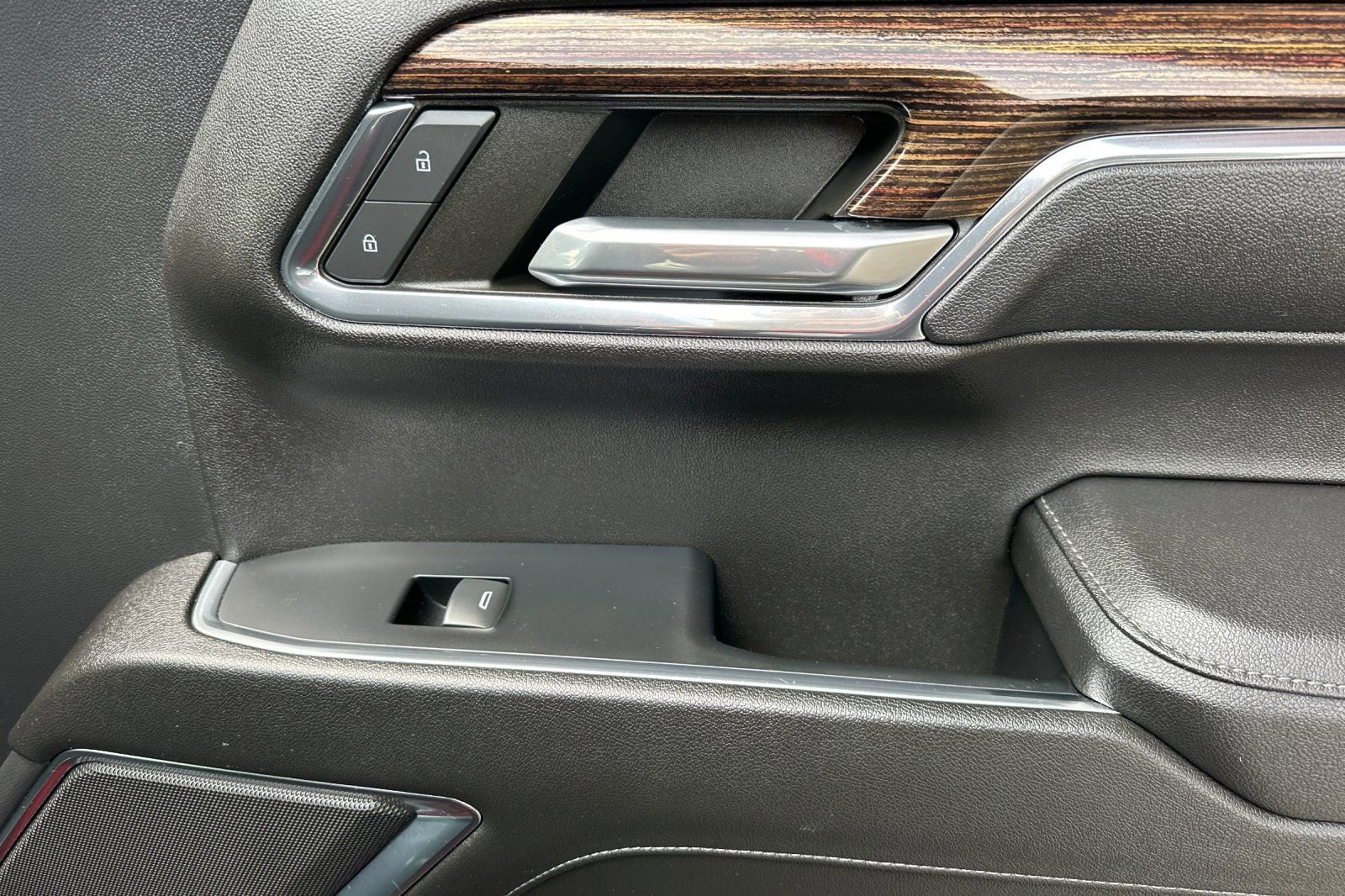 Used 2023 GMC Sierra 1500 Elevation image 21