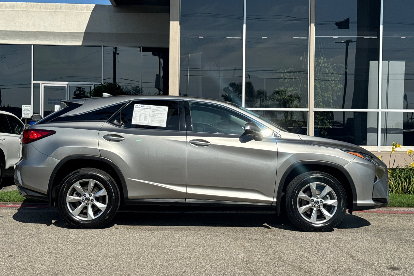 Used 2019 Lexus RX 350 FWD w/ Accessory Package image 3