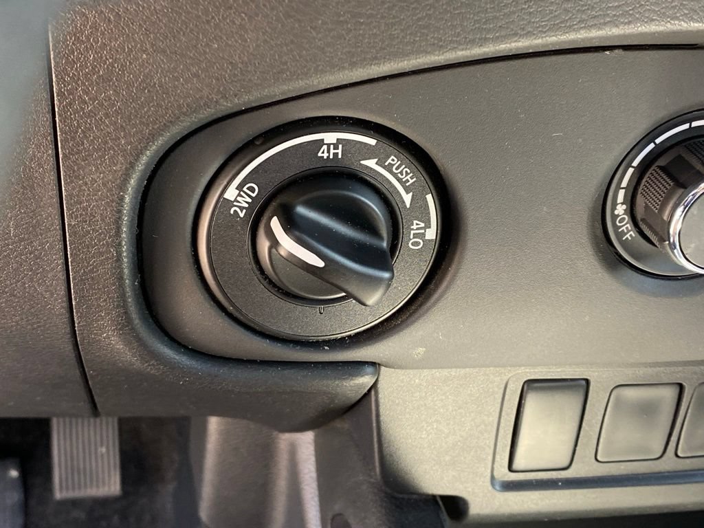 Used 2024 Nissan Frontier S AWD/4WD image 20