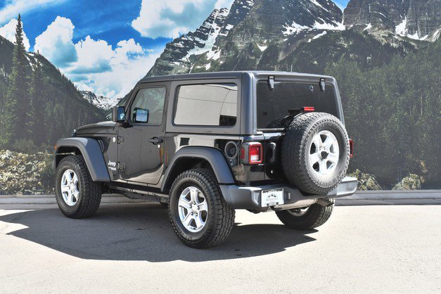 Used 2019 Jeep Wrangler Sport image 9