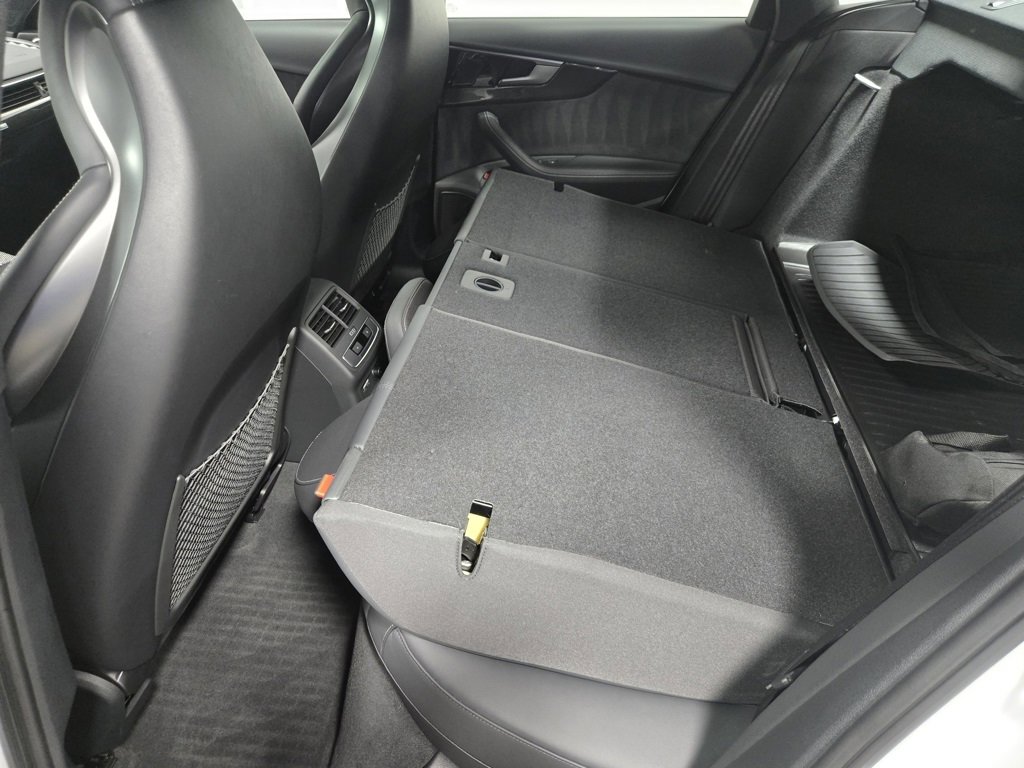 Used 2023 Audi S4 Premium Plus w/ Premium Plus Package image 39