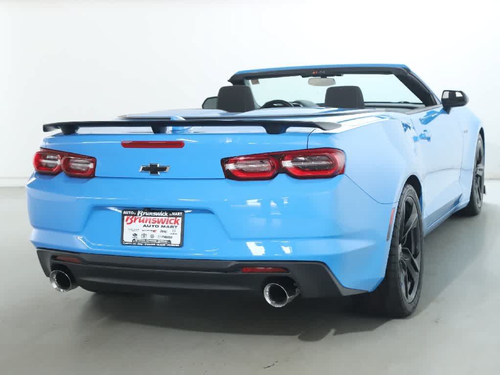 Used 2022 Chevrolet Camaro LT RWD image 47
