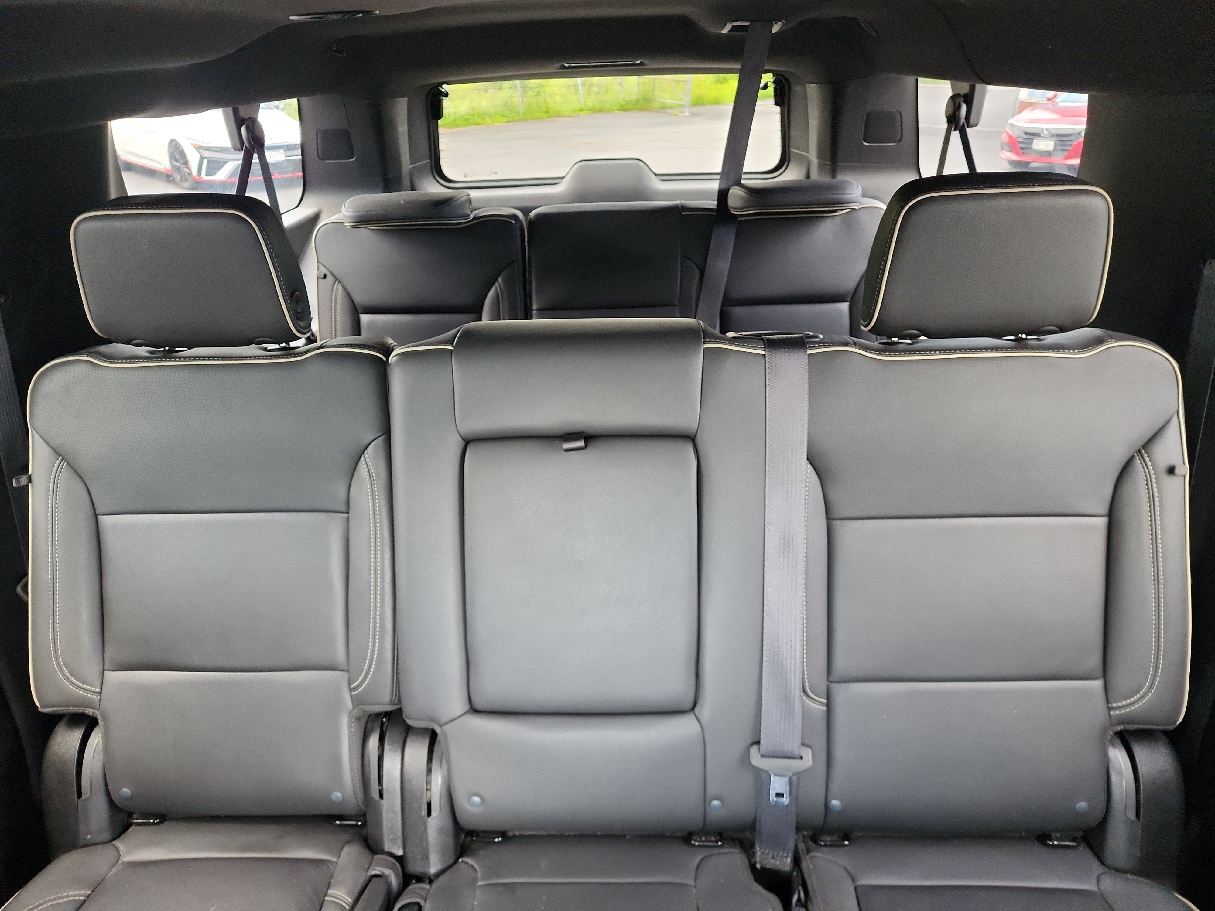 Certified 2024 GMC Yukon XL SLT w/ SLT Luxury Package AWD/4WD image 22
