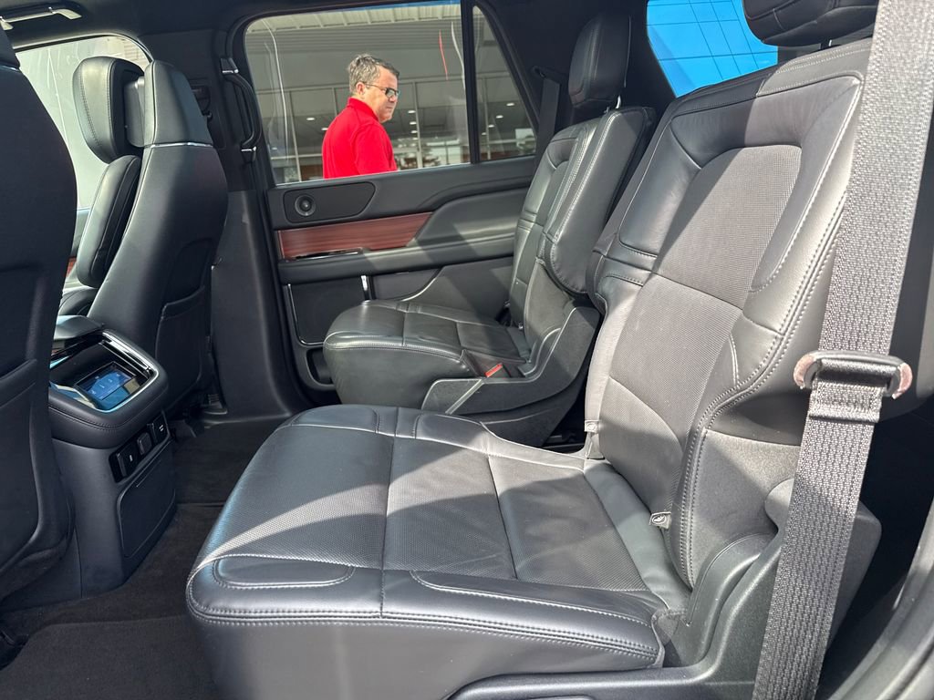 Used 2023 Lincoln Navigator Reserve AWD/4WD image 29