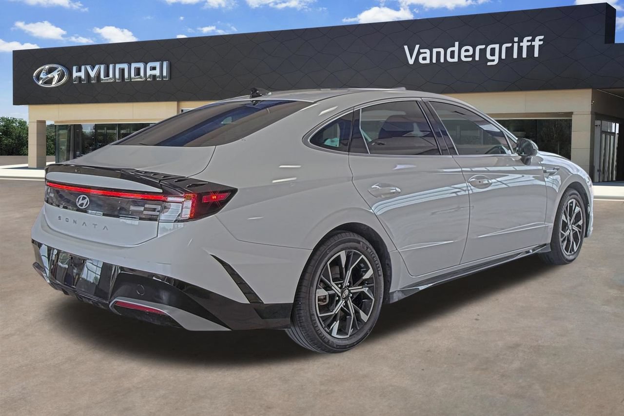 Used 2024 Hyundai Sonata SEL FWD image 3