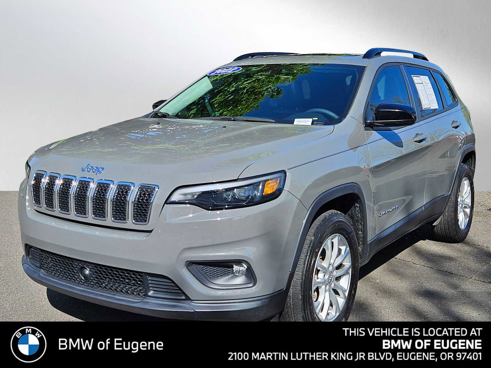 Used 2022 Jeep Cherokee Latitude Lux w/ Sun & Sound Group AWD/4WD image 7