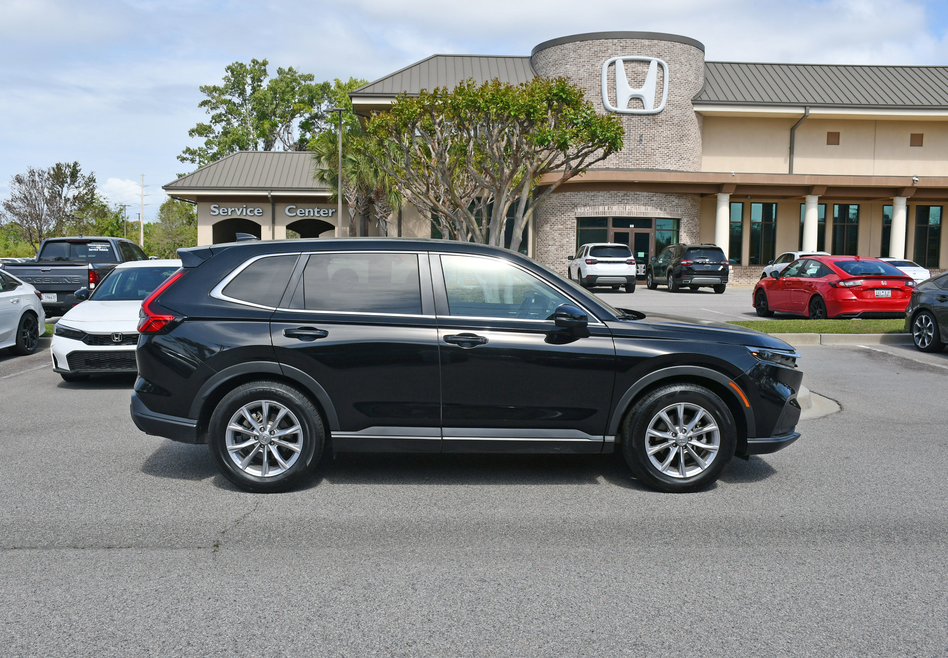 Used 2025 Honda CR-V EX-L image 5