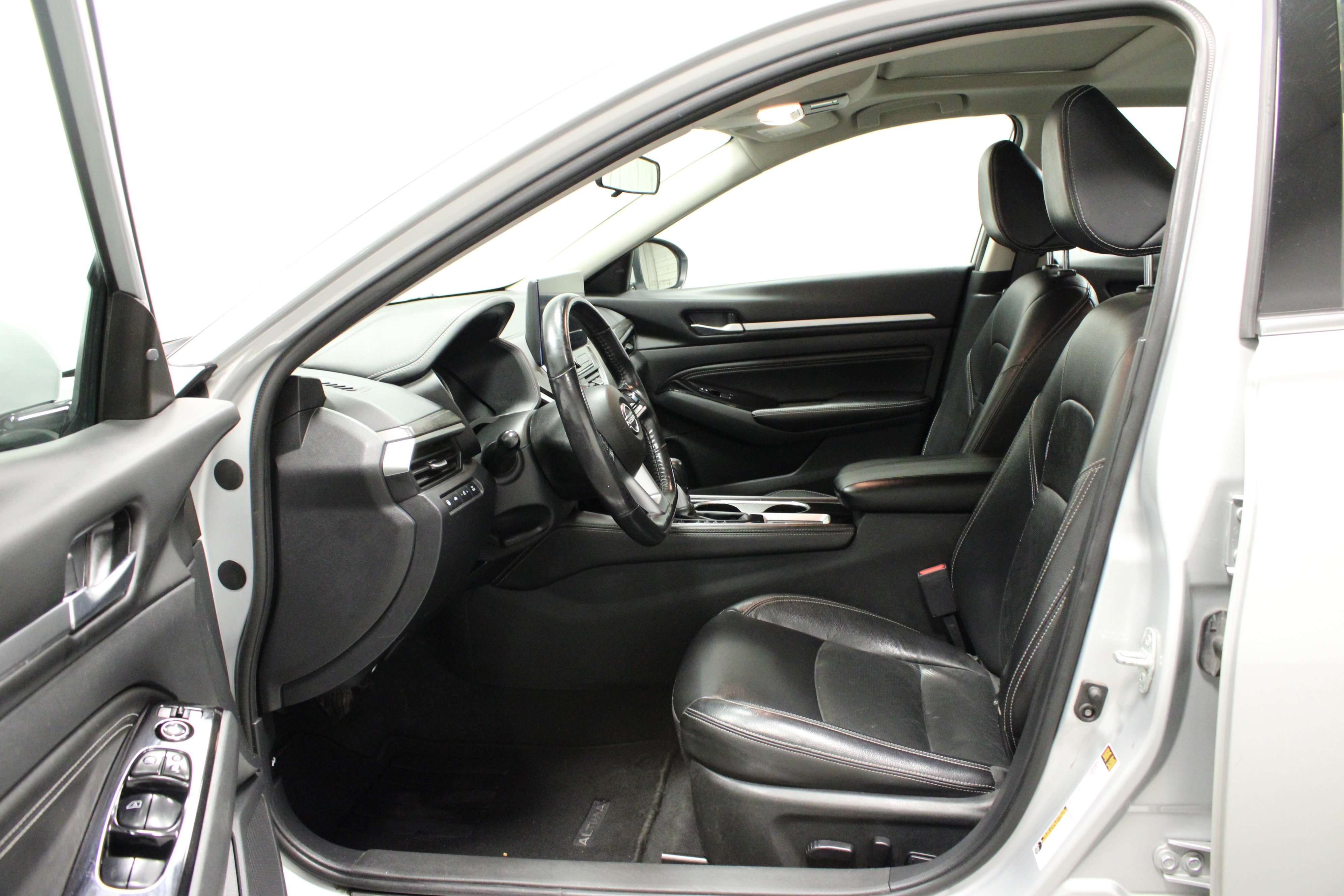 Used 2023 Nissan Altima 2.5 SL image 17