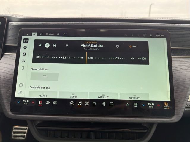 Used 2024 Rivian R1S Adventure image 39