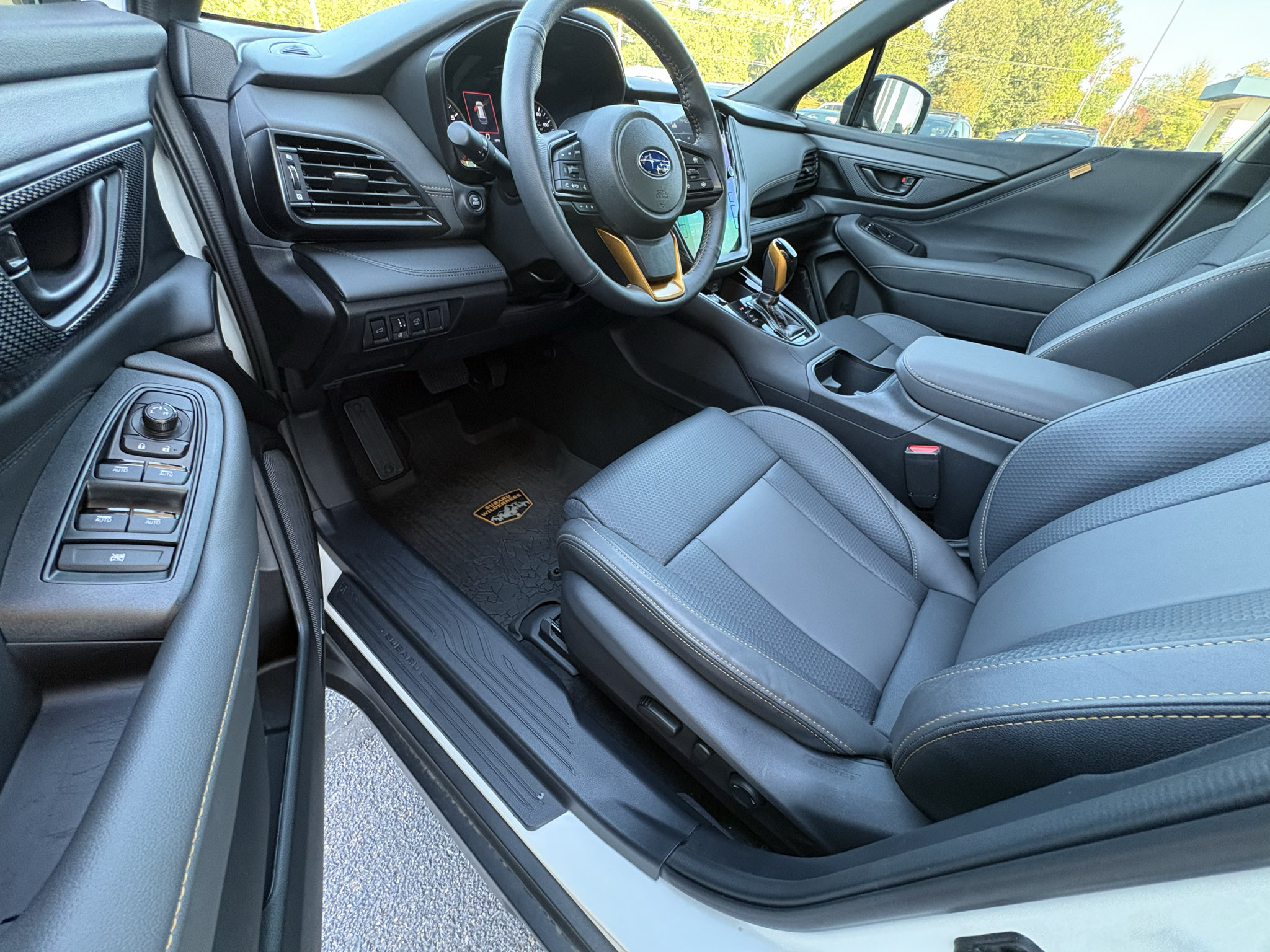 Used 2025 Subaru Outback Wilderness AWD/4WD image 13