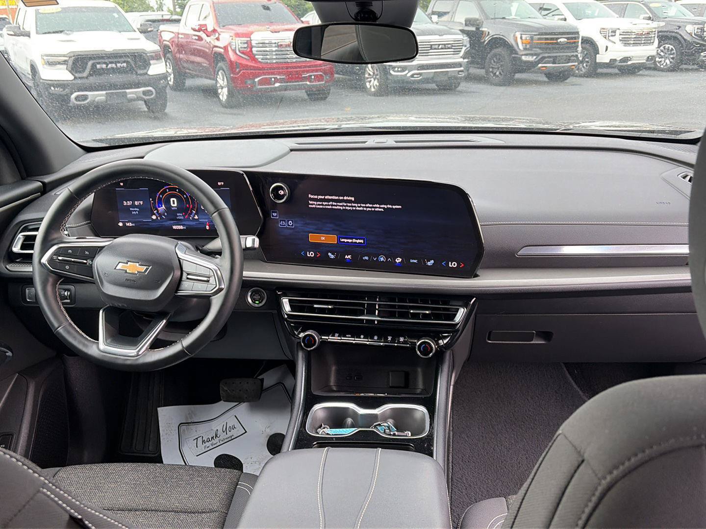 Used 2025 Chevrolet Traverse LT FWD image 22
