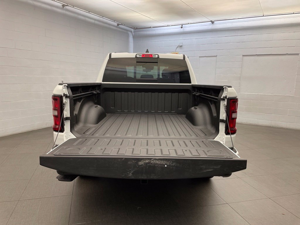 New 2026 RAM 1500 Express AWD/4WD image 5