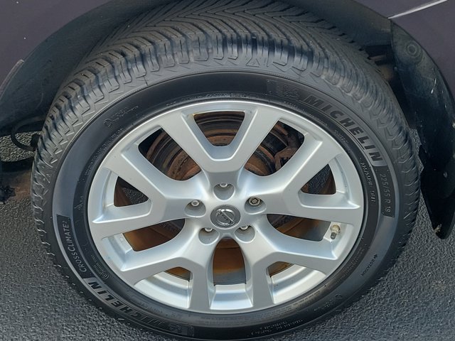 Used 2013 Nissan Rogue SL AWD/4WD image 8
