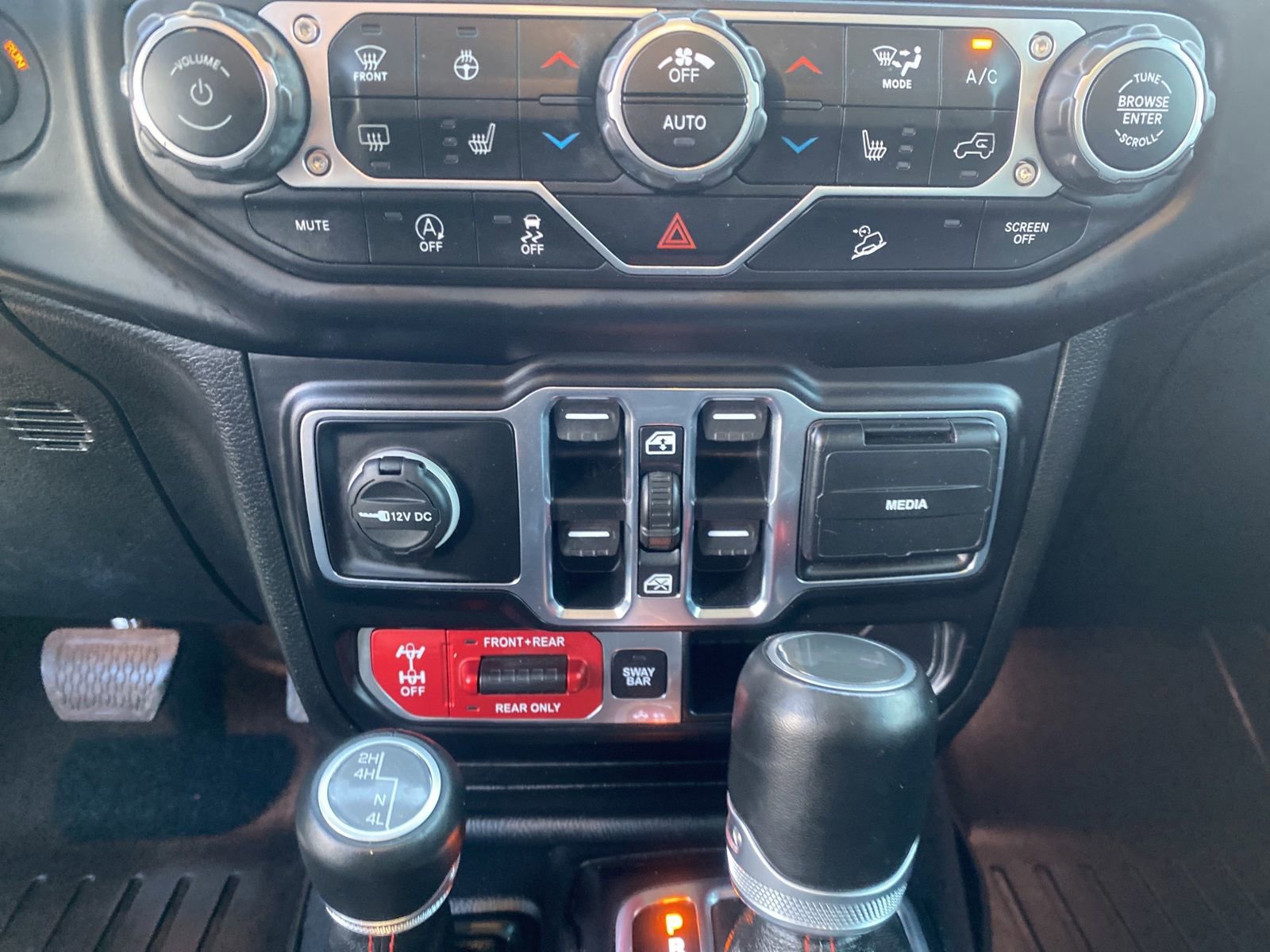 Used 2020 Jeep Wrangler Unlimited Rubicon AWD/4WD image 19