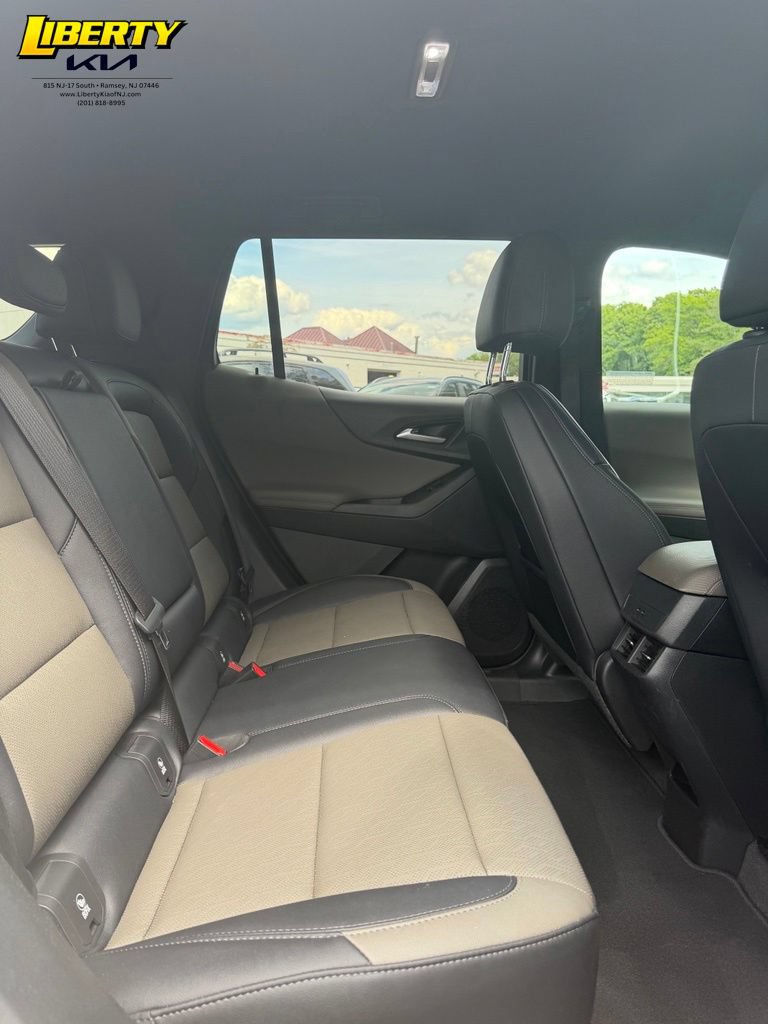 Used 2026 Chevrolet Equinox LT w/ Convenience Package II FWD image 10