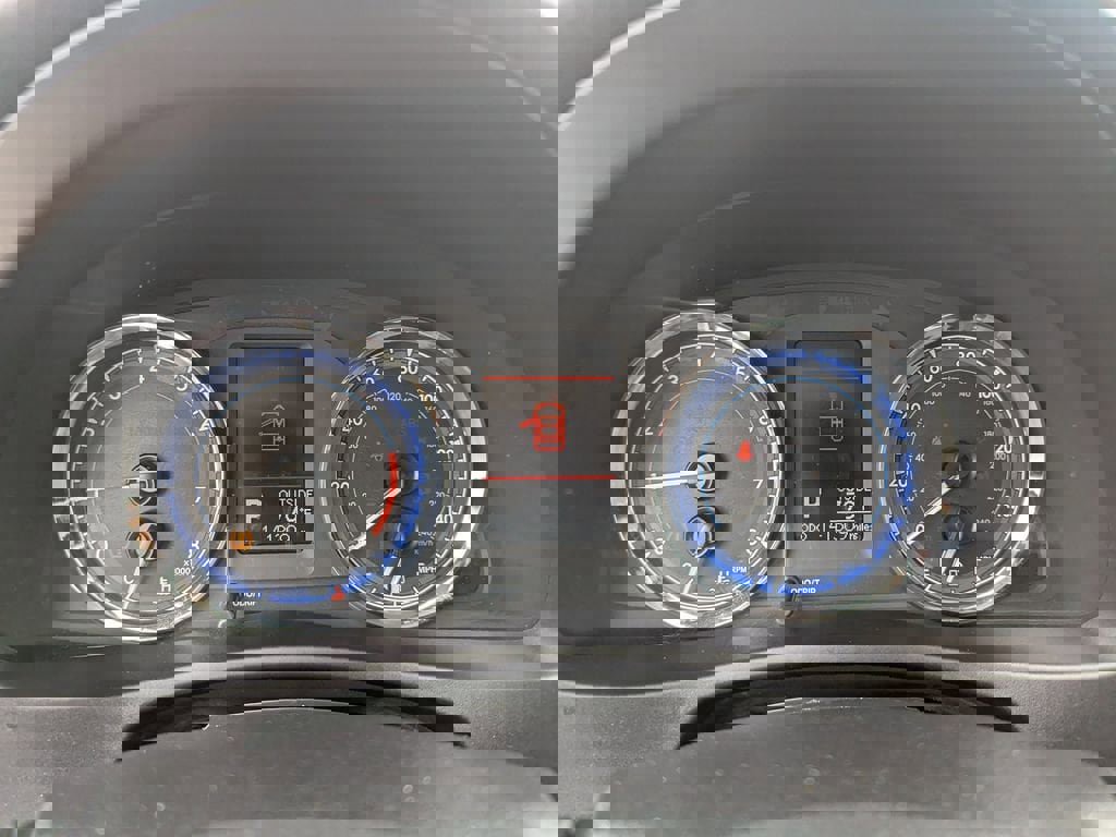 Used 2018 Toyota Corolla LE image 24