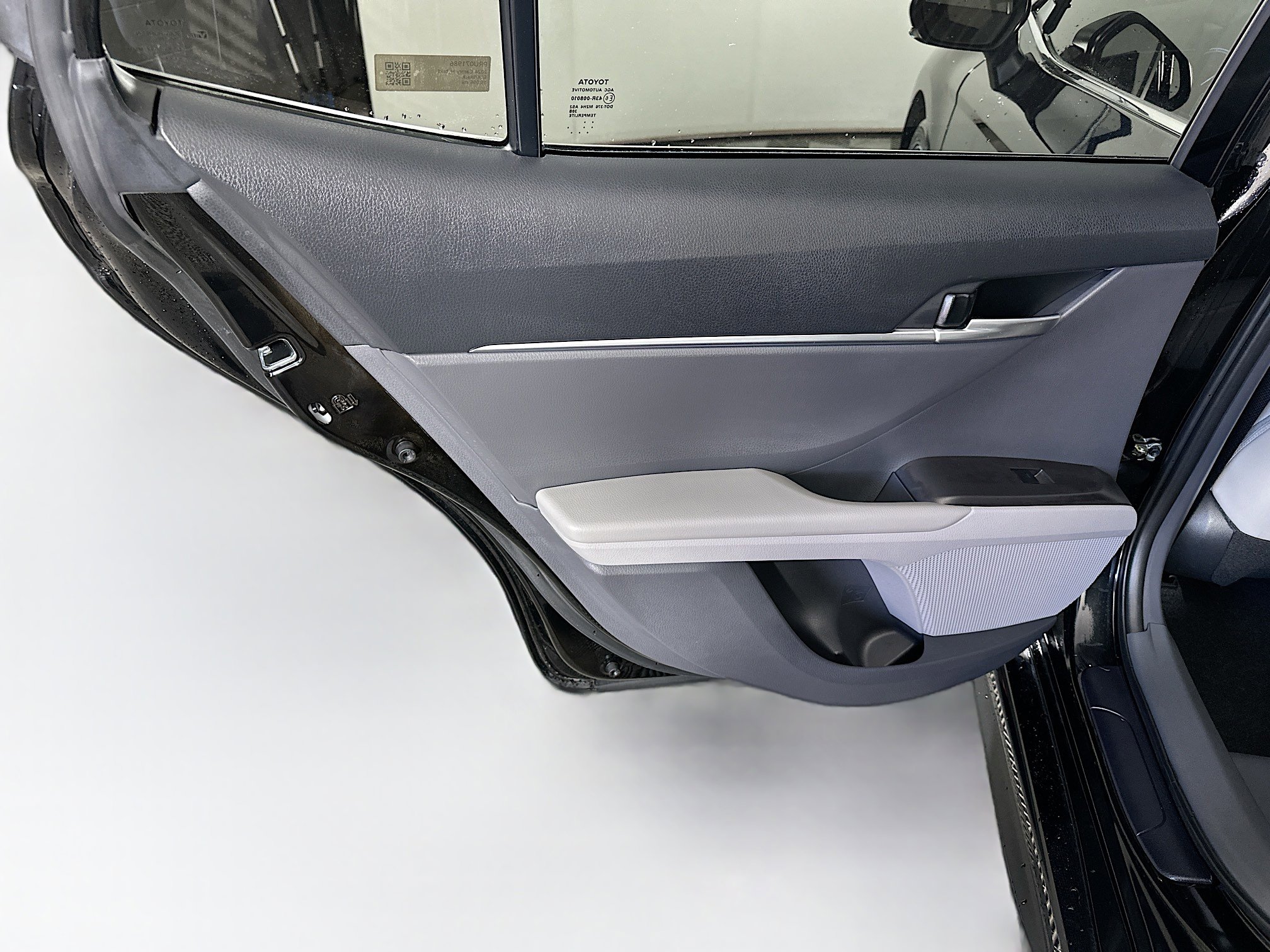 Used 2024 Toyota Camry SE image 26