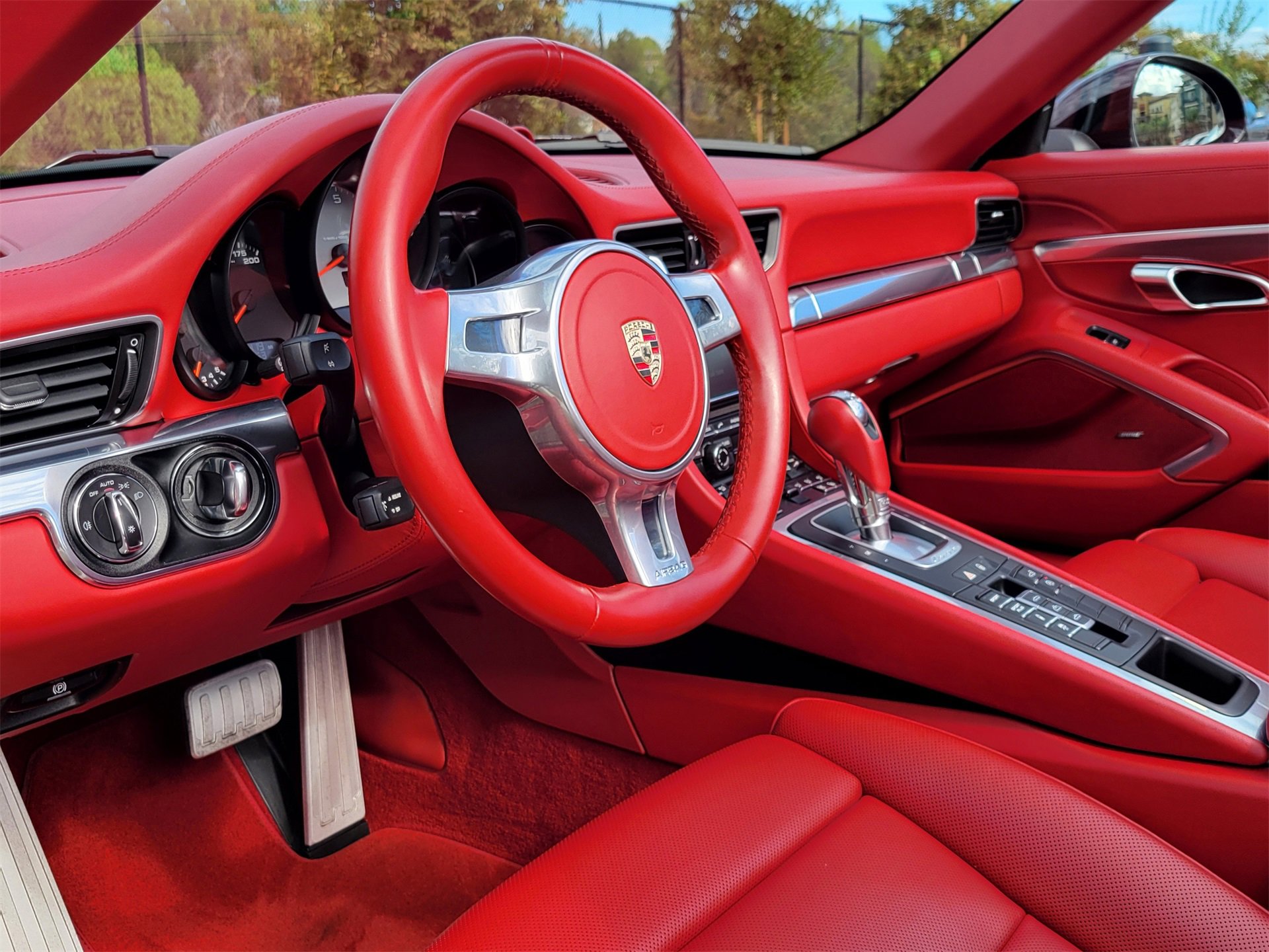 Used 2014 Porsche 911 Carrera S image 4