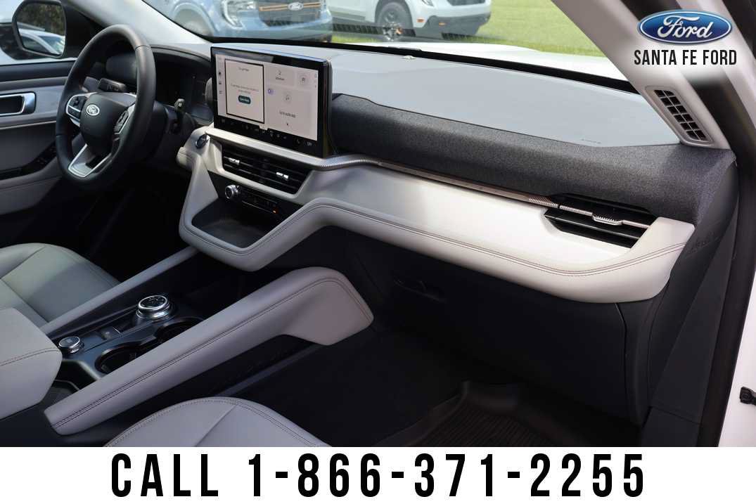 New 2026 Ford Explorer Active w/ Active Comfort Package RWD image 30