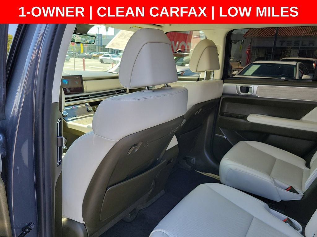 Used 2025 Hyundai Santa Fe Calligraphy AWD/4WD image 16