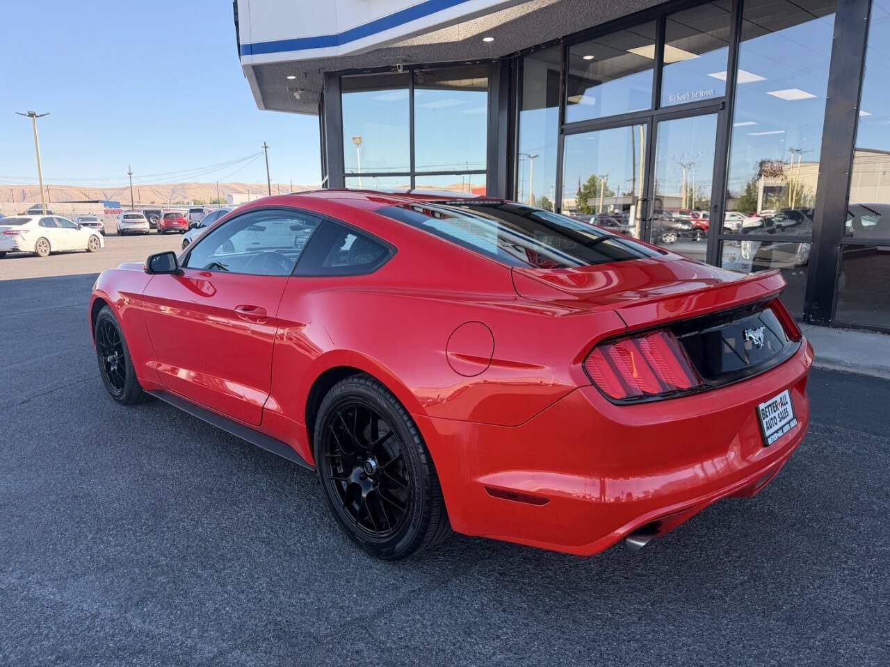 Used 2015 Ford Mustang Coupe RWD image 6